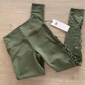 NWT Alo leggings